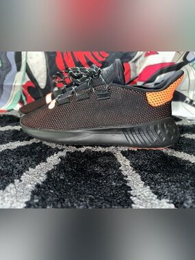 adidas Tubular Dusk Black Solar Red AQ1189 Men’s 10 Sneaker